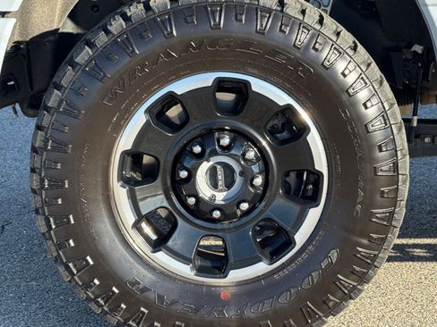 Certified 2026 Ford F350 Platinum w/ Platinum Plus Package image 26