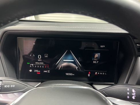 Used 2025 GMC Terrain Elevation image 28