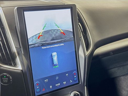 Used 2023 Ford Edge SEL image 14