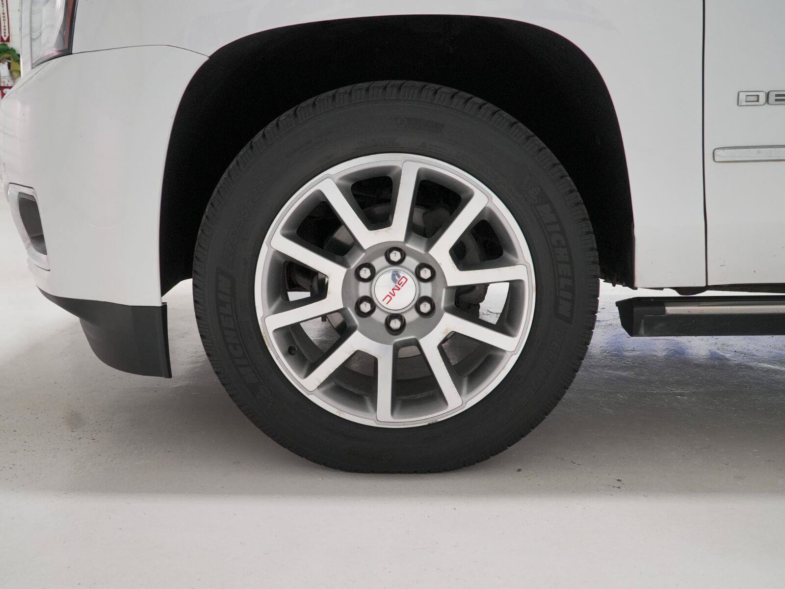 Used 2018 GMC Yukon XL Denali w/ Denali Ultimate Package AWD/4WD image 35