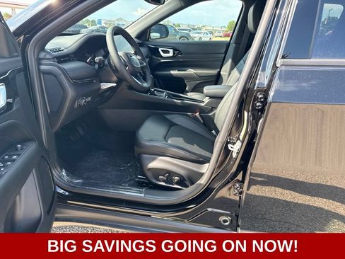 New 2026 Jeep Compass Latitude AWD/4WD image 12