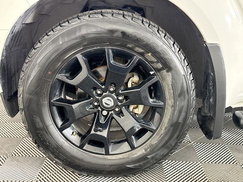 Used 2020 Nissan Frontier SV w/ Midnight Edition Floor Mats RWD image 36