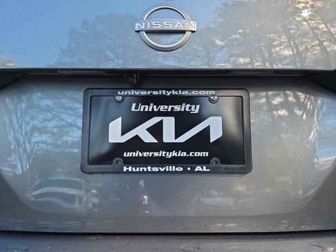 Used 2025 Nissan Versa SV image 32