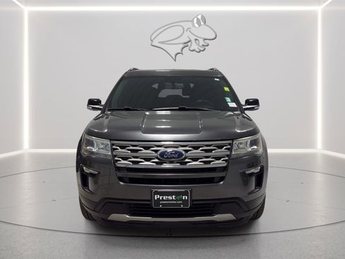 Certified 2018 Ford Explorer XLT w/ Equipment Group 201A AWD/4WD image 9