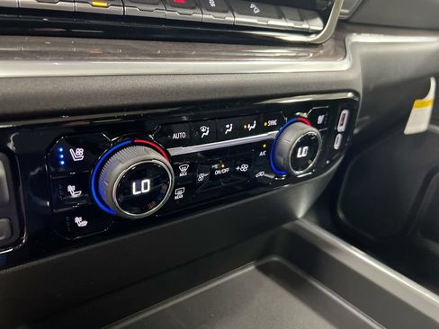 Used 2025 Chevrolet Silverado 2500 LTZ w/ Trail Boss Package AWD/4WD image 16