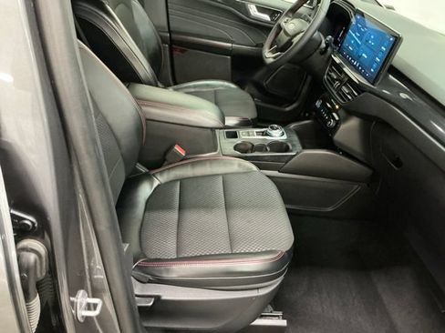 Used 2023 Ford Escape ST-Line w/ Tech Pack #1 FWD image 18