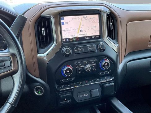 Used 2021 Chevrolet Silverado 2500 High Country w/ Z71 Off-Road Package AWD/4WD image 6