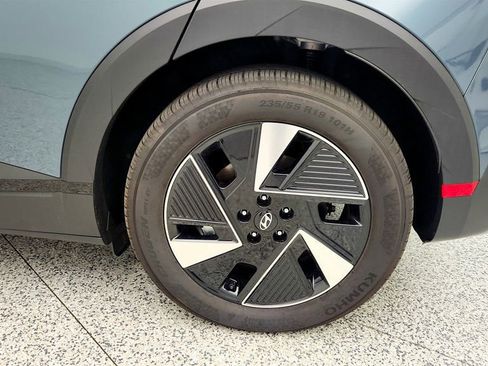 Used 2025 Hyundai Ioniq 5 SEL image 9