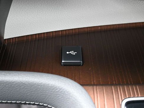 Certified 2024 Toyota Sienna XLE w/ XLE Plus Package image 27