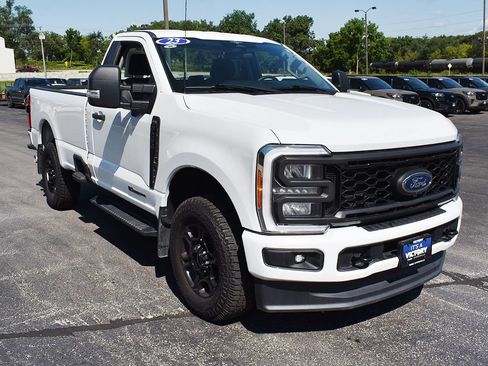 Used 2023 Ford F250 XL w/ STX Appearance Package AWD/4WD image 11