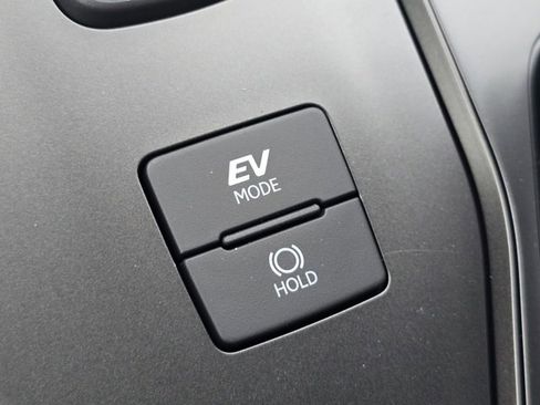 New 2026 Lexus UX 300h AWD image 18