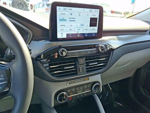 Certified 2023 Ford Escape Active AWD/4WD image 29
