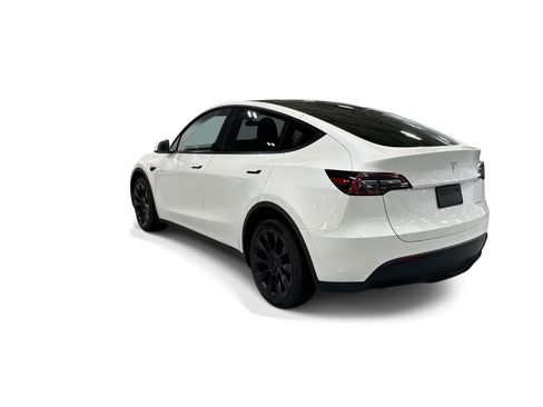 Certified 2023 Tesla Model Y Long Range AWD/4WD image 4
