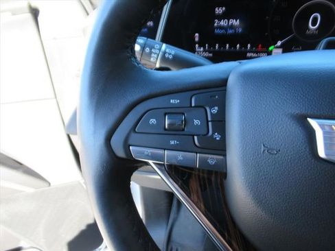 Used 2023 Cadillac Escalade Premium Luxury image 18