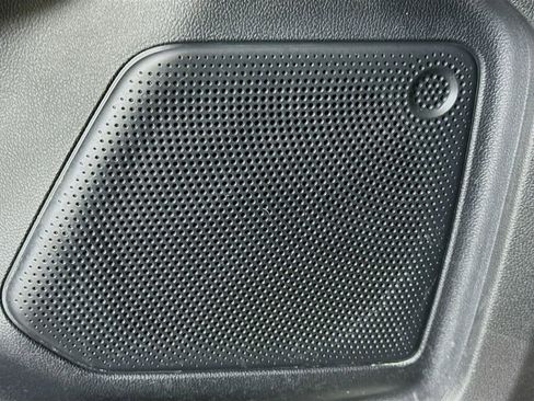 Used 2020 Ford Escape SE image 21