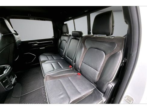 Used 2024 RAM 1500 Laramie AWD/4WD image 25
