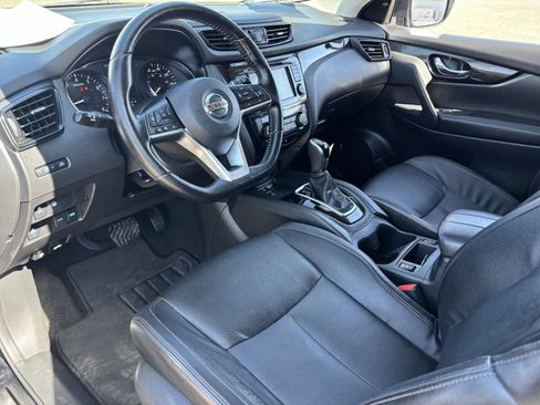 Certified 2021 Nissan Rogue Sport SL w/ Premium Package FWD image 19