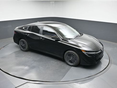 New 2026 Nissan Sentra SV image 32