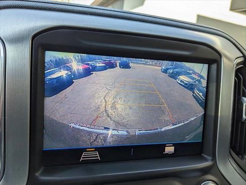 Used 2021 GMC Sierra 2500 SLE w/ X31 Off-Road Package AWD/4WD image 26