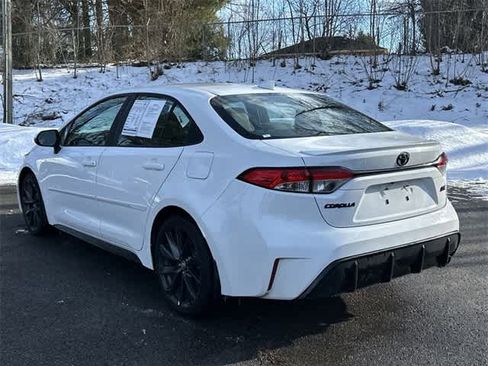 Used 2023 Toyota Corolla SE image 30