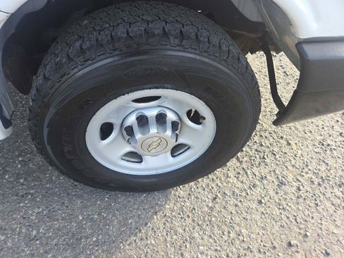 Used 2012 Chevrolet Express 2500 2500 image 23