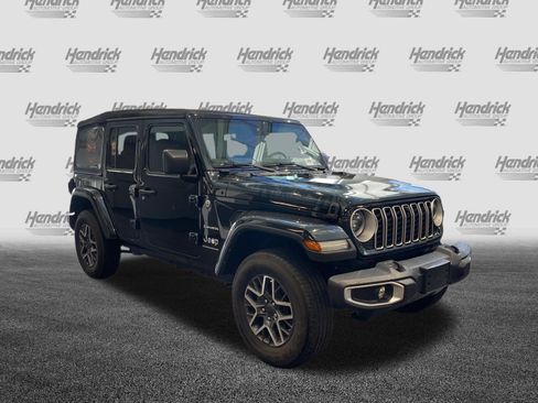 Used 2024 Jeep Wrangler Unlimited Sahara w/ Technology Group AWD/4WD image 2