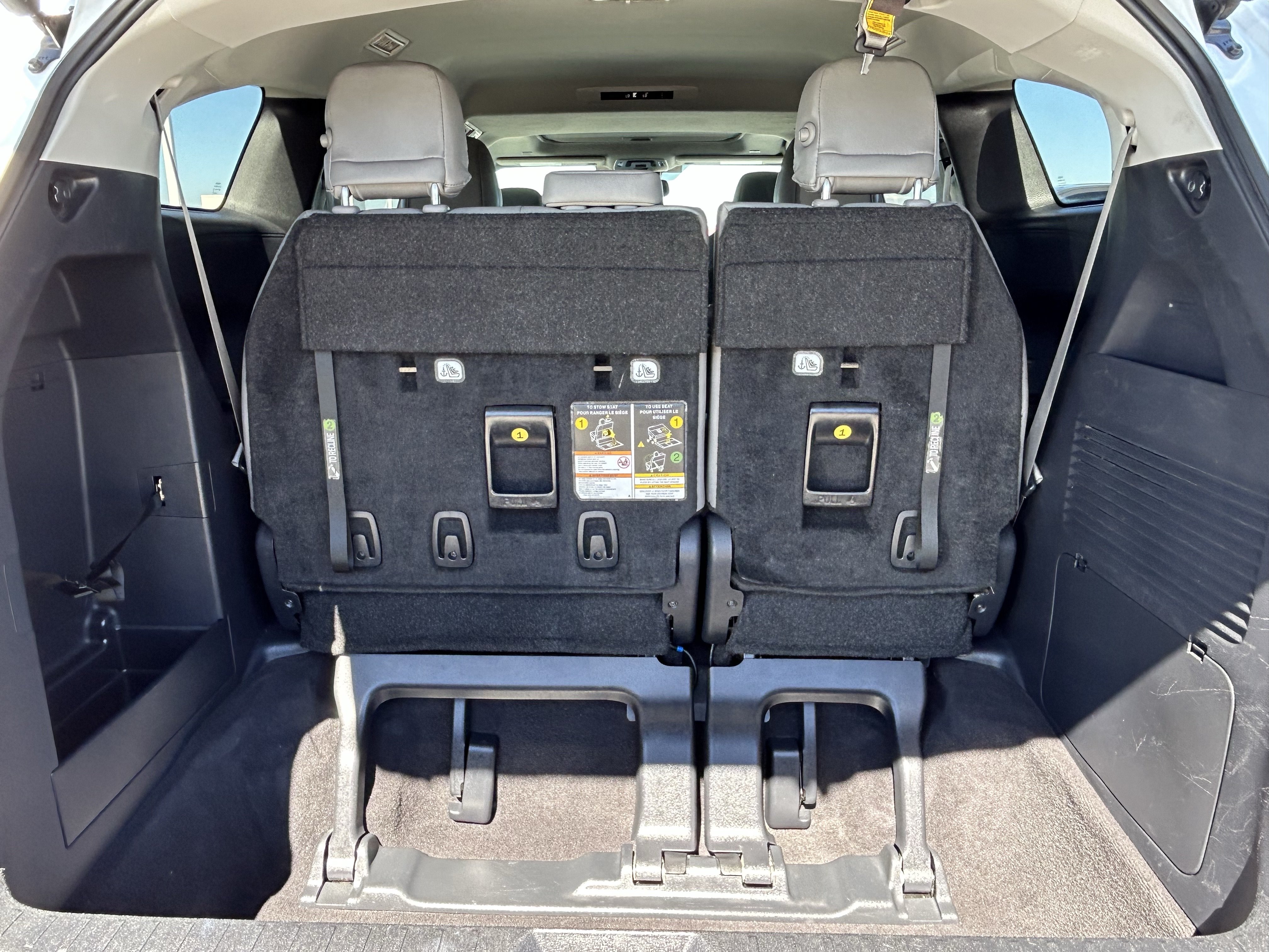 Certified 2025 Toyota Sienna XLE FWD image 14
