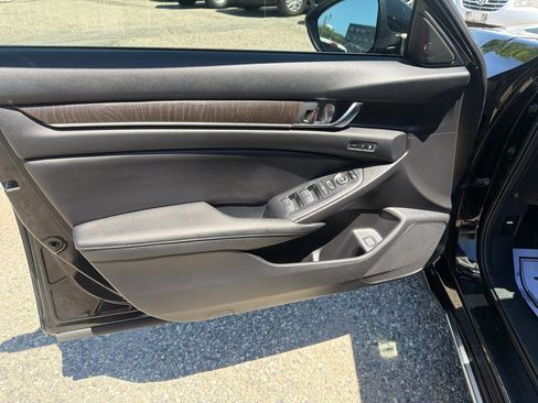 Used 2019 Honda Accord EX-L image 12