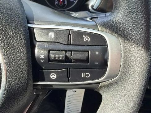 Used 2022 Kia K5 LX FWD image 11