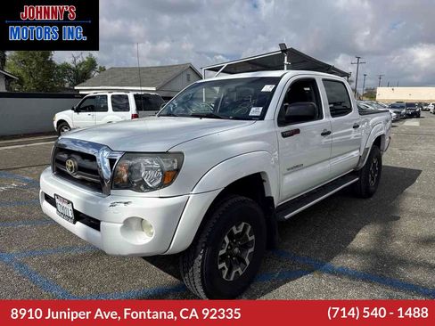 Used 2010 Toyota Tacoma PreRunner image 1