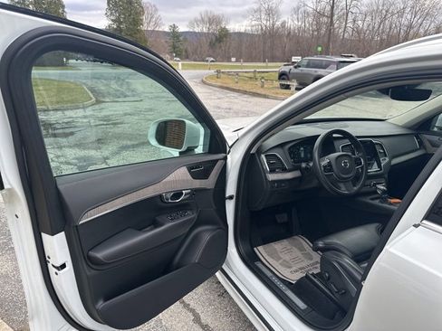 Used 2022 Volvo XC90 T6 Inscription w/ Advanced Package image 19