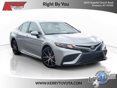 Certified 2024 Toyota Camry SE FWD image 1