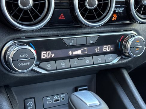 New 2025 Nissan Sentra SR image 15