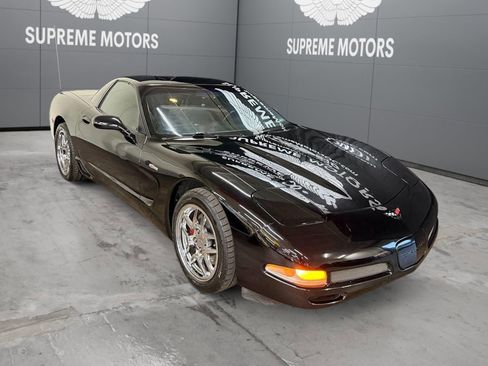 Used 2002 Chevrolet Corvette Z06 w/ Memory Pkg image 2