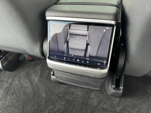 Used 2023 Tesla Model X AWD/4WD image 17