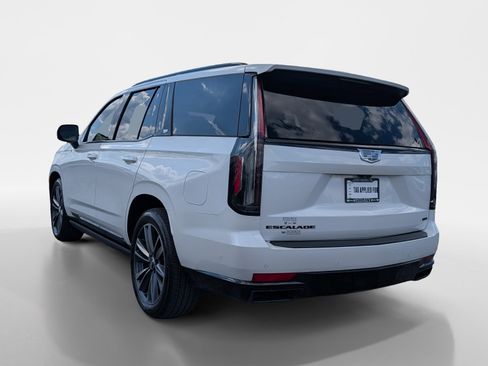 Used 2024 Cadillac Escalade Sport Platinum w/ LPO, ONYX Package AWD/4WD image 4