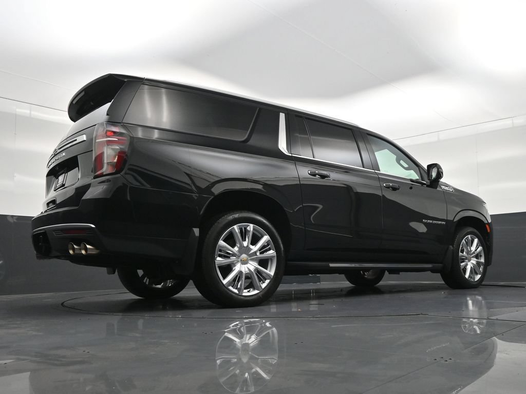 Used 2024 Chevrolet Suburban High Country AWD/4WD image 27