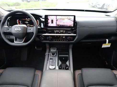 New 2026 Nissan Pathfinder Platinum AWD/4WD image 27