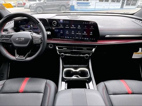 New 2026 Chevrolet Traverse RS w/ LPO, Floor Liner Package AWD/4WD image 5