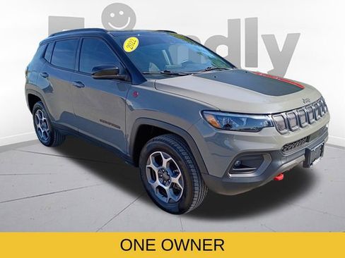 Used 2022 Jeep Compass Trailhawk w/ Trailhawk Elite Group AWD/4WD image 3