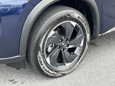 Used 2025 Nissan Rogue SV image 7