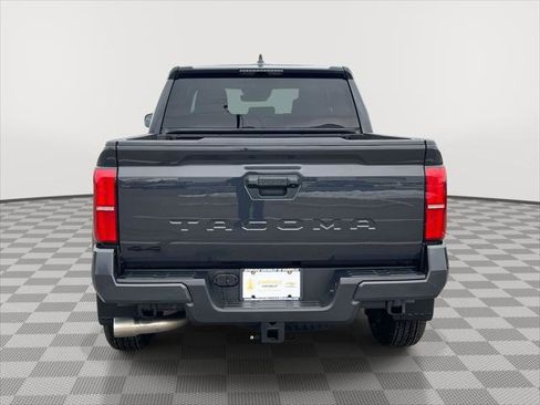 Used 2025 Toyota Tacoma TRD Sport image 6