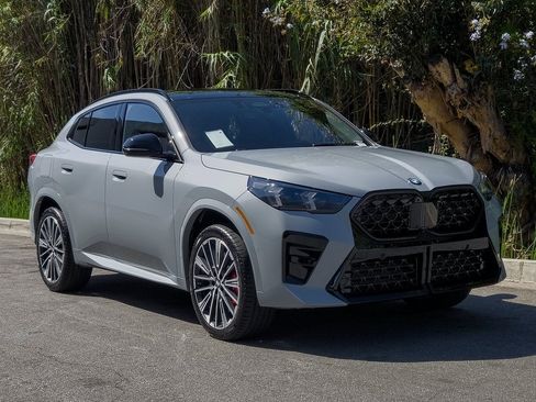 New 2026 BMW X2 xDrive28i w/ Technology Package image 2