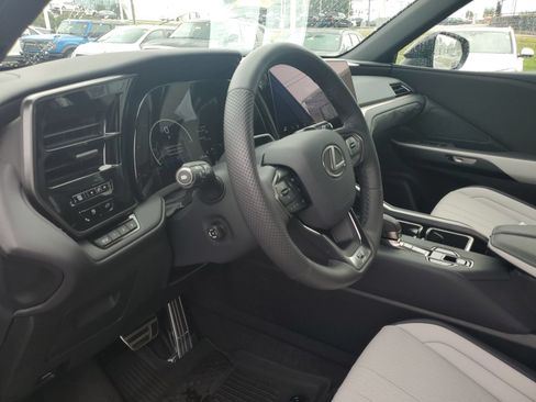 Used 2026 Lexus TX 500h AWD w/ Technology Package image 20