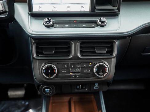 Used 2022 Ford Maverick Lariat w/ Equipment Group 500A Standard image 31