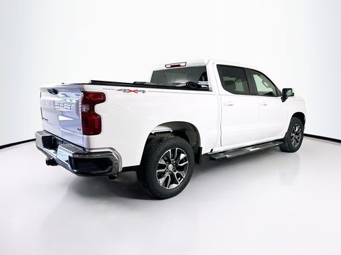 Used 2024 Chevrolet Silverado 1500 LT image 9
