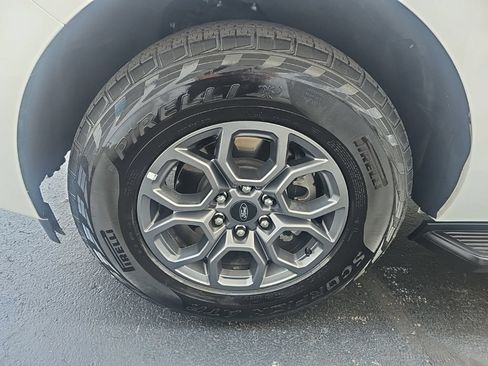 Used 2025 Ford Expedition Active AWD/4WD image 8