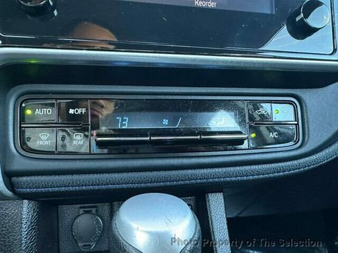 Used 2019 Toyota Corolla SE image 28