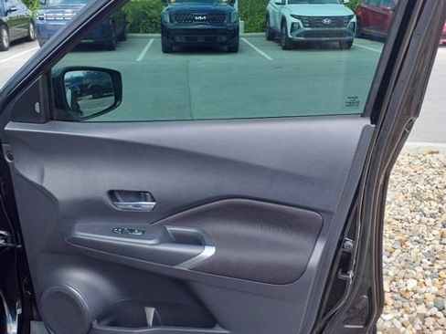 Used 2021 Nissan Kicks SV FWD image 23