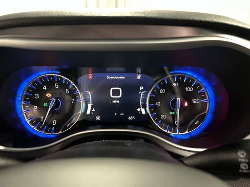 New 2026 Chrysler Pacifica Select image 14